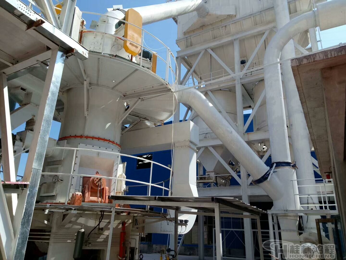 玄武巖超細微粉磨 超細粉多頭磨機設備 HLMX超細立磨機型號 玄武巖超細微粉磨 超細粉多頭磨機設備 HLMX超細立磨機型號