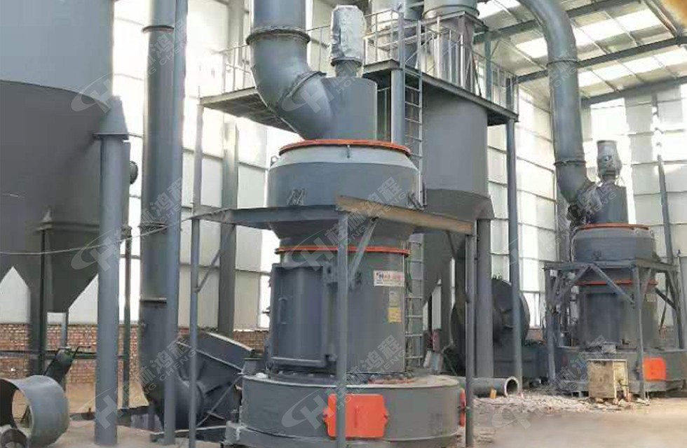 100目方解石粉新型方解石磨粉機HCQ1500改進型磨粉機客戶現(xiàn)場 100目方解石粉新型方解石磨粉機HCQ1500改進型磨粉機客戶現(xiàn)場