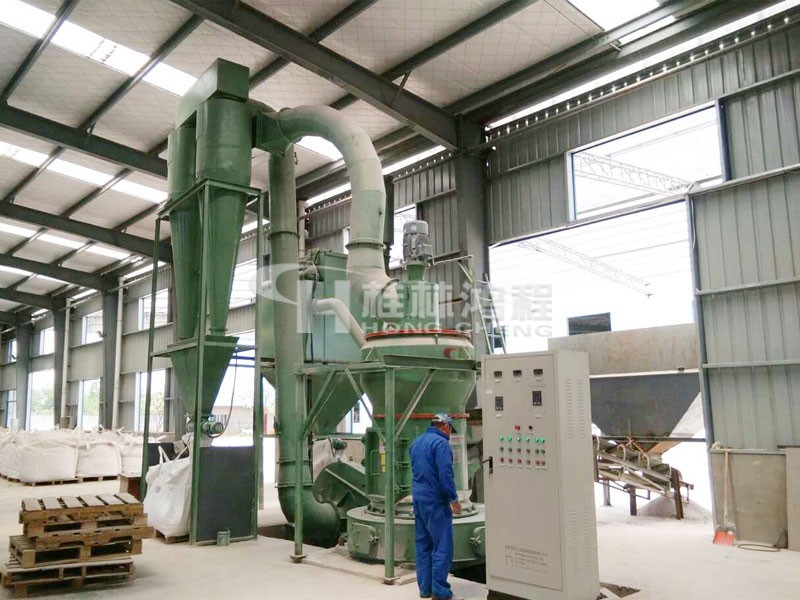 200目石油焦粉小型機(jī)HC1000縱擺磨粉機(jī) 200目石油焦粉小型機(jī)HC1000縱擺磨粉機(jī)