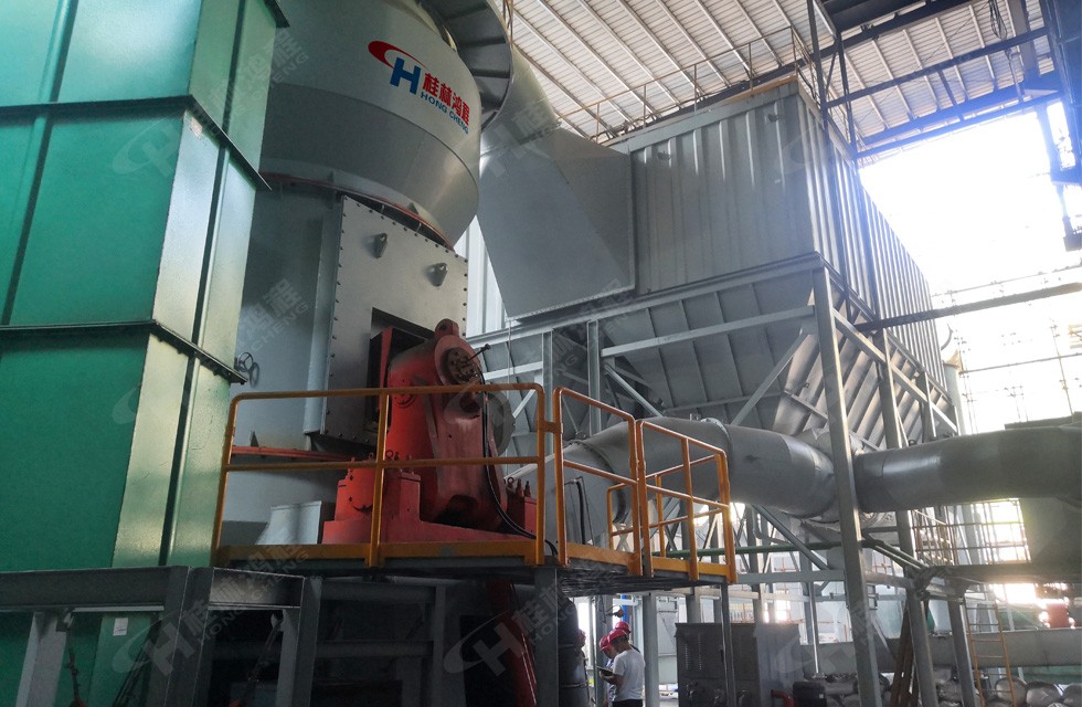 HLM2400碳酸錳立磨 電解錳&nbsp; 第二臺120噸/時 設(shè)備地點：湖北