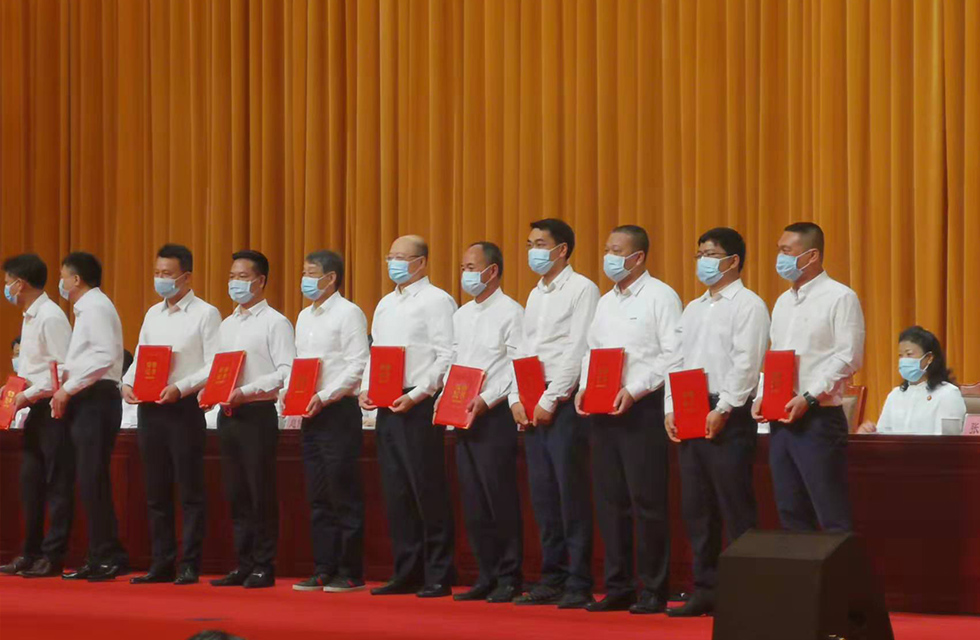 實力彰顯！全市工業(yè)振興大會召開，桂林鴻程斬獲多項榮譽